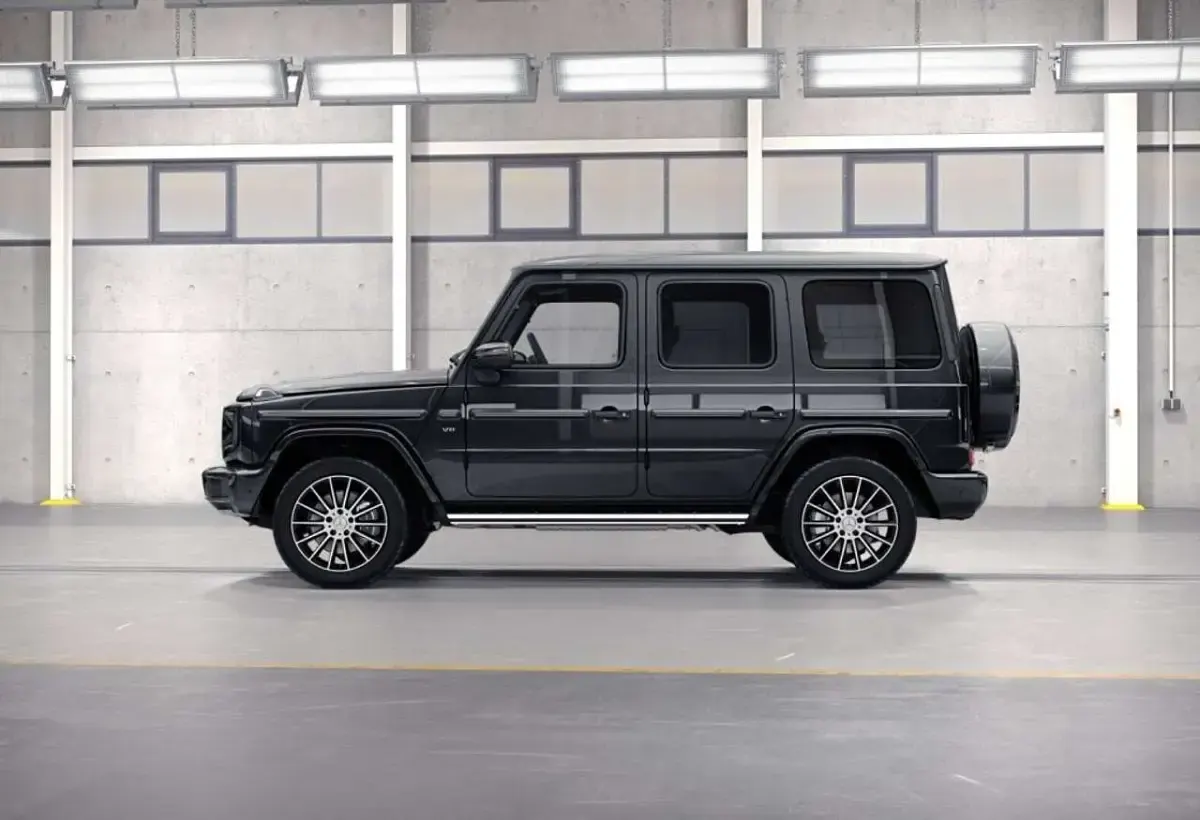Gebraucht Mercedes G500 AMG 421 PS (309 kW) 2024 Obsidianschwarz metallic SUV