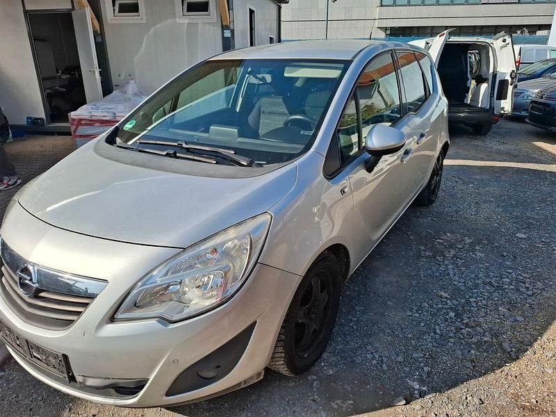 Gebraucht Opel Meriva 101 PS (74 kW) 2012 Van / Kleinbus