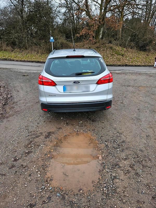 Gebraucht Ford Focus Business Edition 120 PS (88 kW) 2017 Silber Kombi