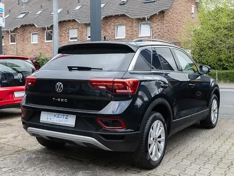 Gebraucht VW T-Roc Life 150 PS (110 kW) 2025 Schwarz SUV
