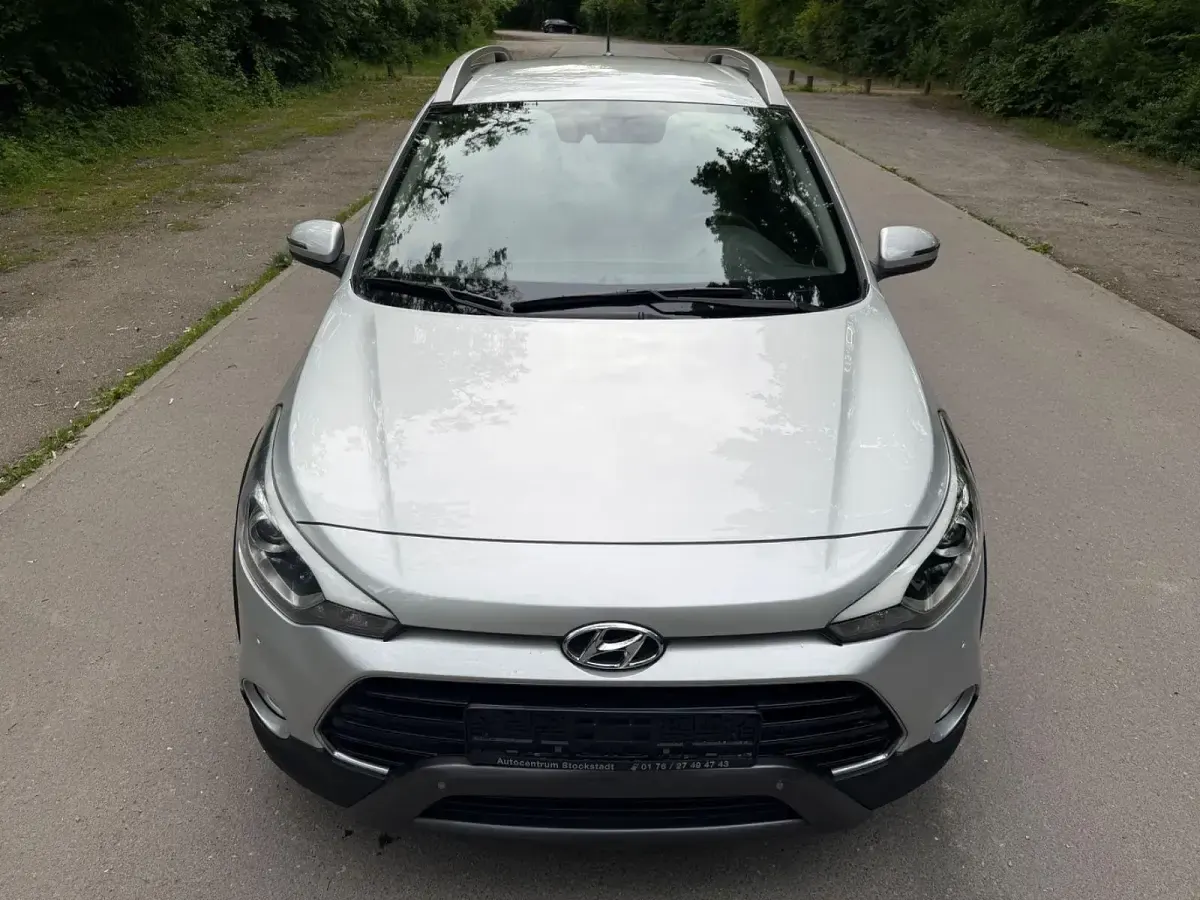 Gebraucht Hyundai i20 Active 101 PS (74 kW) 2018 Silber Kleinwagen