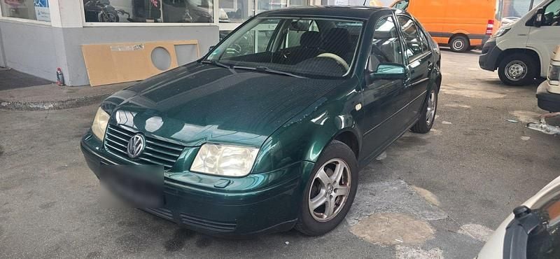 Gebraucht VW Bora 101 PS (74 kW) 1999 Grün Limousine