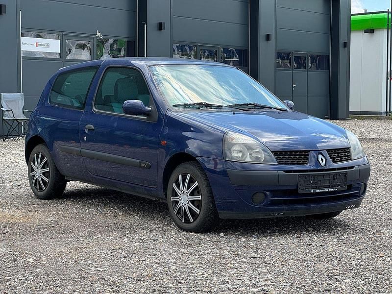 Gebraucht Renault Clio II 75 PS (55 kW) 2002 Braun Limousine