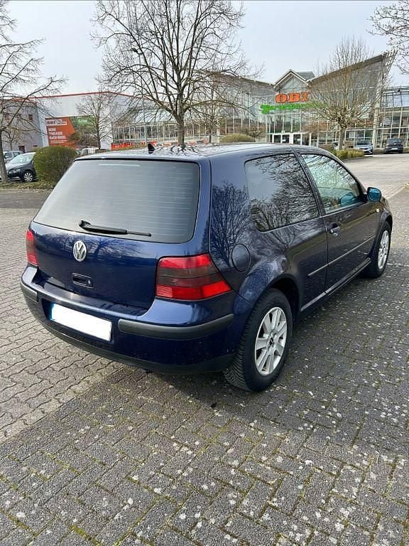 Gebraucht VW Golf IV 105 PS (77 kW) 2002 Blau Limousine