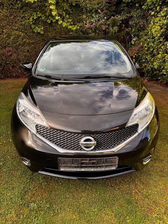 Schwarz Gebraucht 2016 Nissan Note Acenta Van / Kleinbus | 6.099 € (Fairer Preis) - Bild 1/4