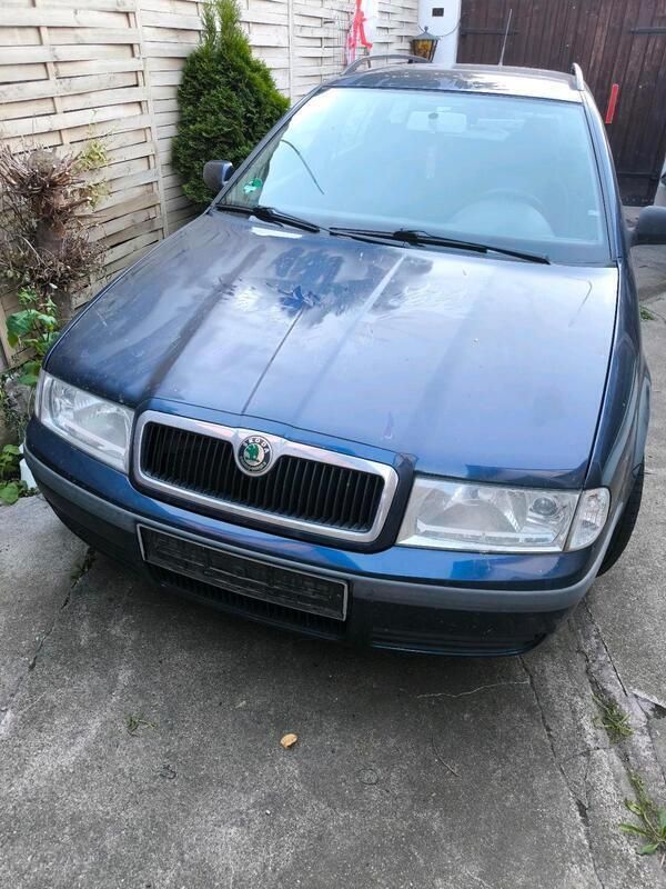 Andere außenfarben Gebraucht 2003 Skoda Octavia Comfort Kombi | 450 € (Guter Preis) - Bild 1/4
