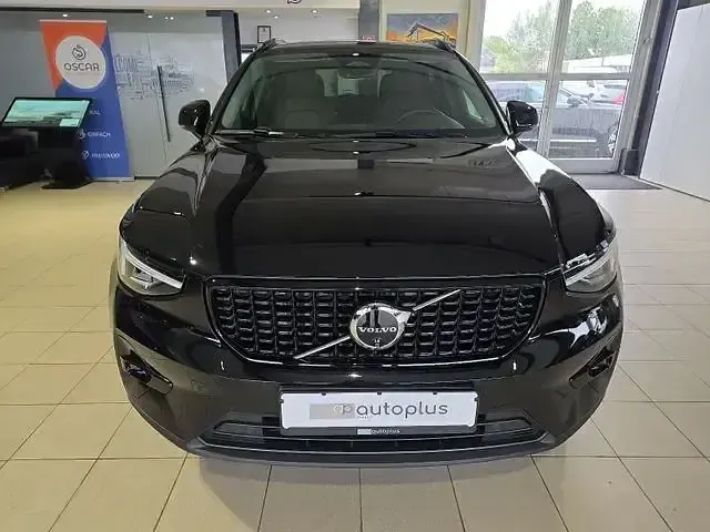 Gebraucht Volvo XC40 Plus 197 PS (144 kW) 2024 Onyx black SUV