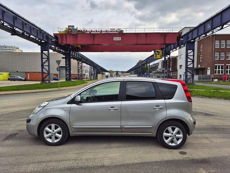 Silber Gebraucht 2006 Nissan Note Van / Kleinbus | 2.790 € (Fairer Preis) - Bild 1/4