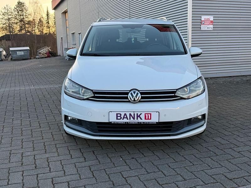 Gebraucht VW Touran Highline 150 PS (110 kW) 2018 Weiß Van / Kleinbus