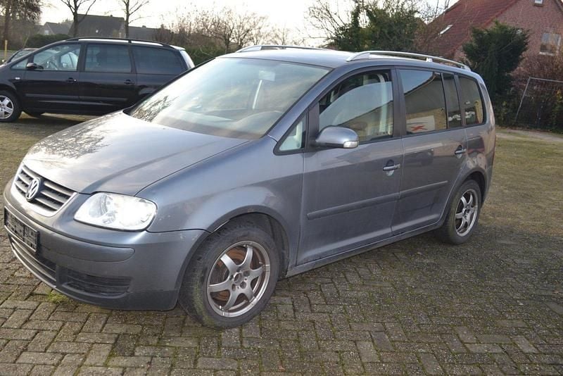 Grau Gebraucht 2006 VW Touran Van / Kleinbus | 499 € (Superpreis) - Bild 1/4