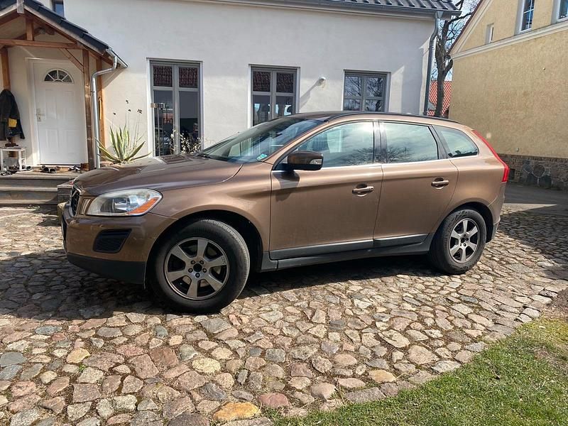 Gebraucht Volvo XC60 178 PS (130 kW) 2011 Braun SUV