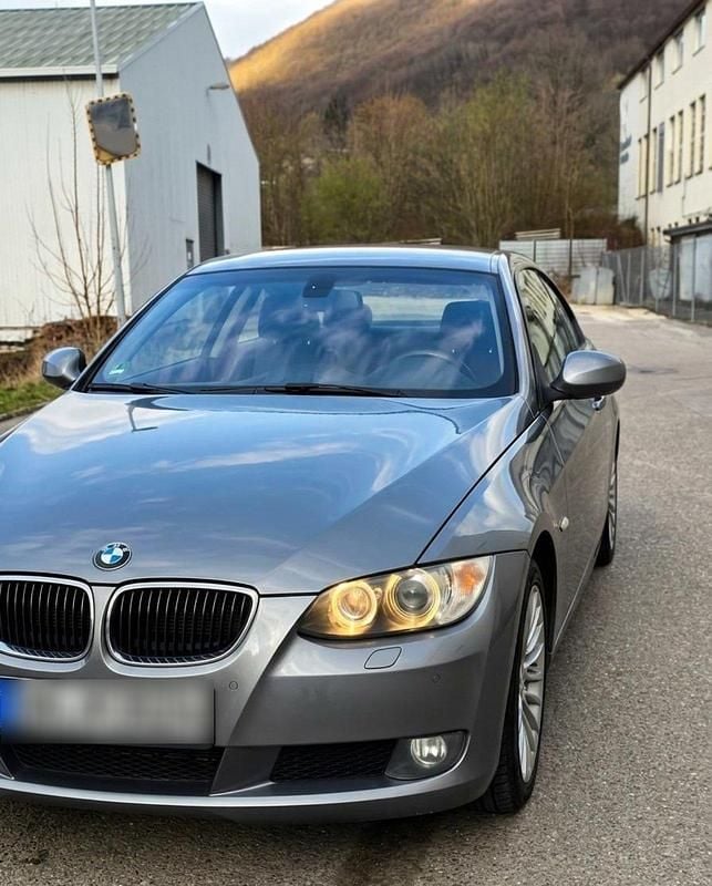 Gebraucht BMW 320 170 PS (125 kW) 2008 Grau Coupé