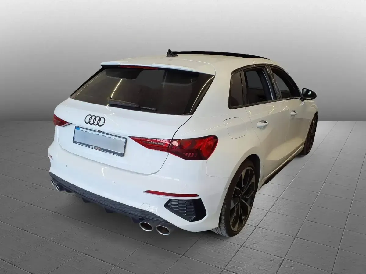 Gebraucht Audi S3 Sport 310 PS (228 kW) 2023 Ibisweiß Limousine
