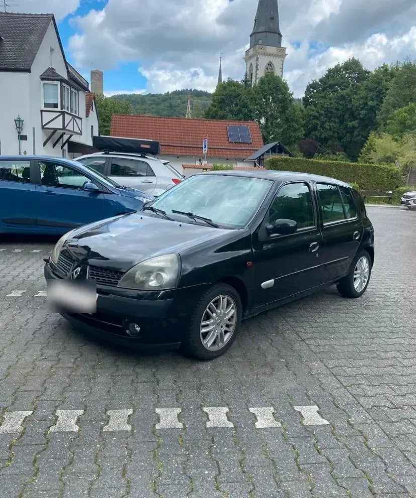 Gebraucht Renault Clio II Initiale Paris 107 PS (78 kW) 2002 Kombi