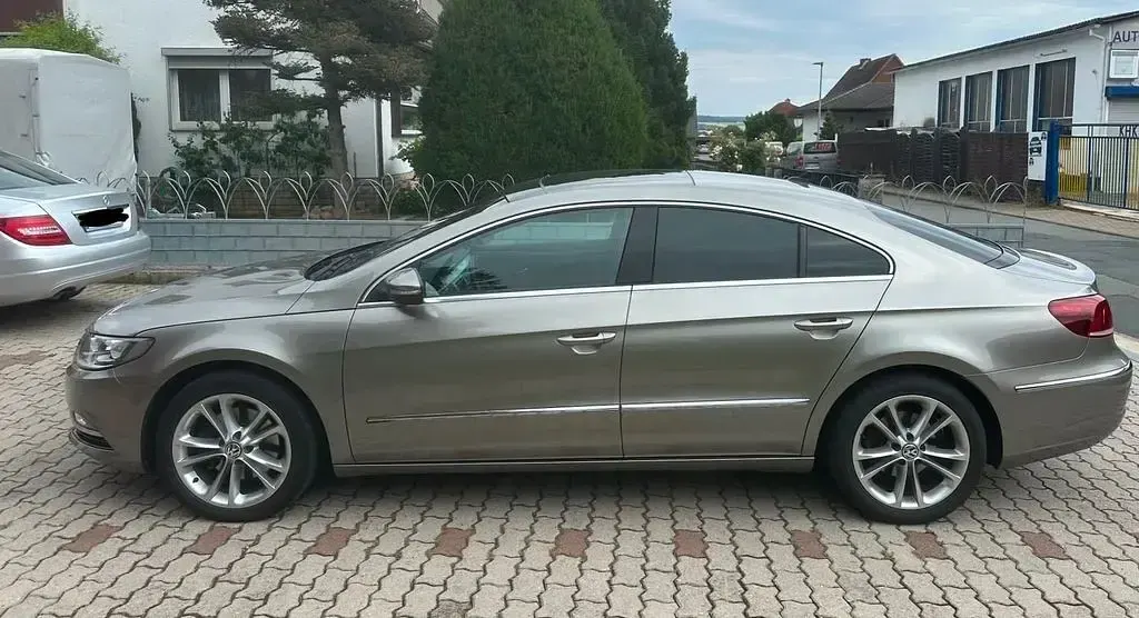 Gebraucht VW Passat 140 PS (102 kW) 2013 Beige Limousine