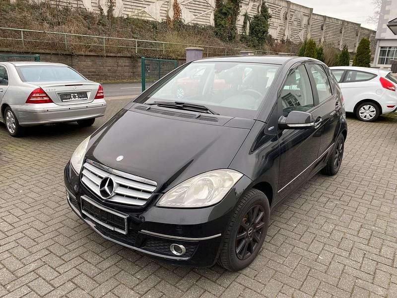 Schwarz Gebraucht 2010 Mercedes A180 Avantgarde Limousine | 3.990 € (Guter Preis) - Bild 1/4