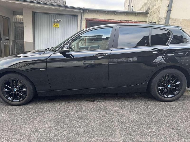 Schwarz Gebraucht 2017 BMW 116 Sport Line Kleinwagen | 8.500 € (Fairer Preis) - Bild 1/4