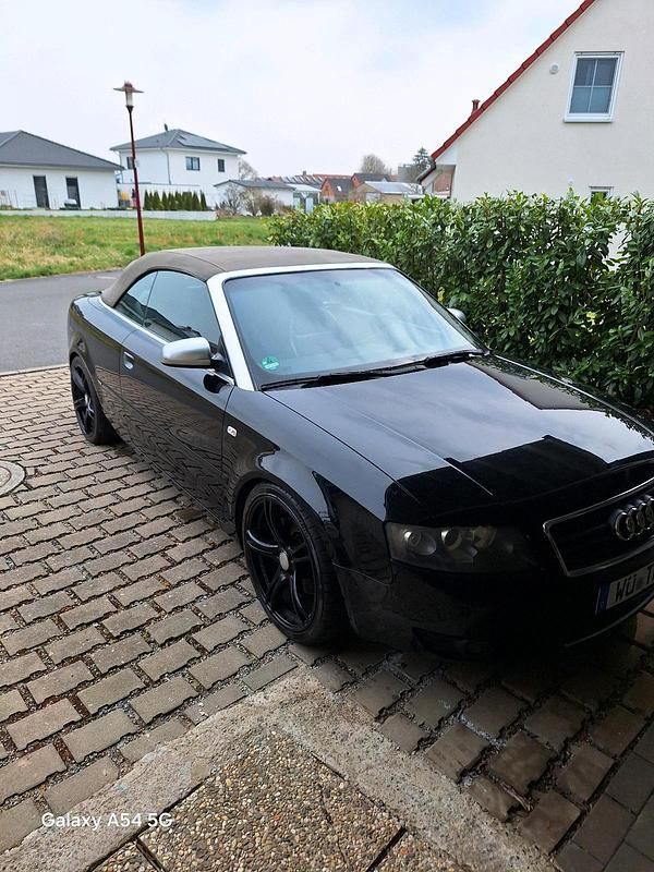 Schwarz Gebraucht 2002 Audi A4 Cabriolet Cabrio | 3.850 € (Fairer Preis) - Bild 1/4
