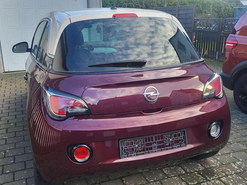 Gebraucht Opel Adam 70 PS (51 kW) 2013 Violet Kleinwagen