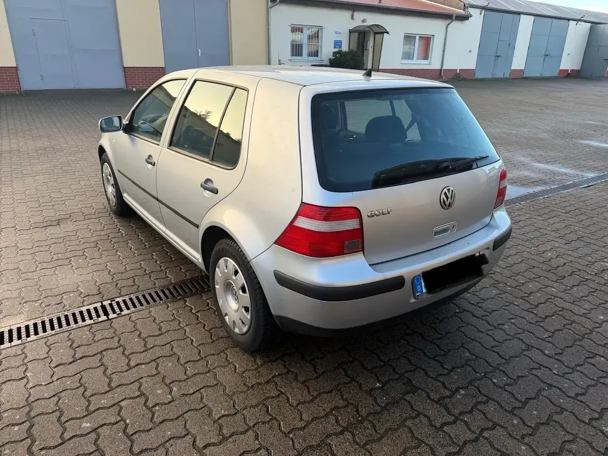 Gebraucht VW Golf IV 55 PS (40 kW) 2003 Silber Limousine