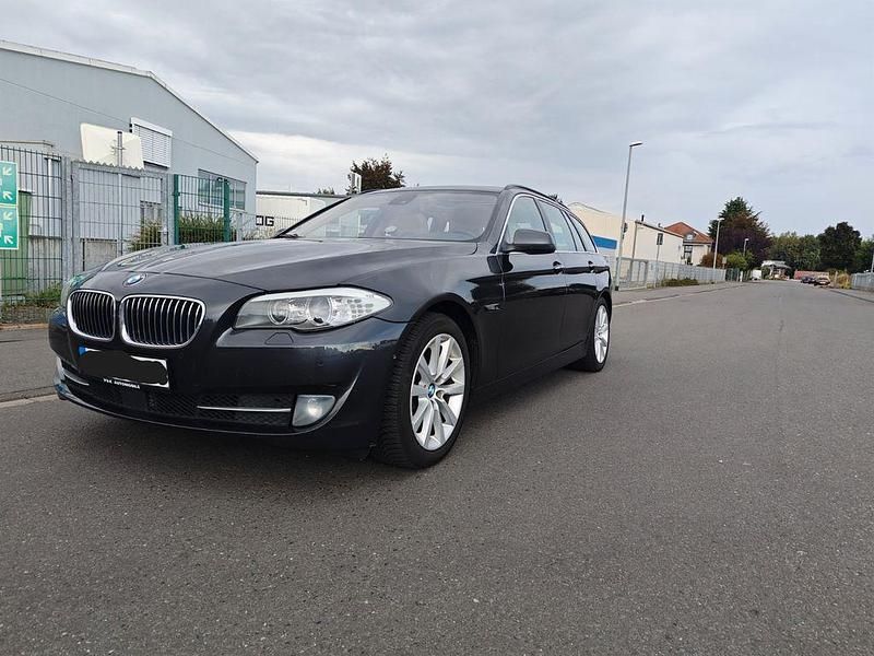 Gebraucht BMW 528 245 PS (180 kW) 2011 Braun Kombi
