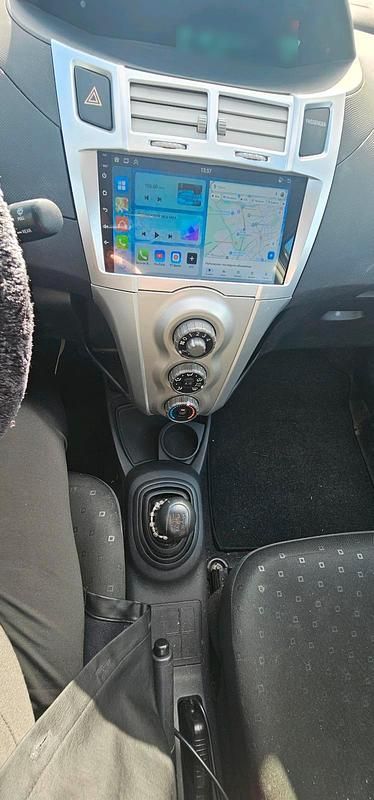 Gebraucht Toyota Yaris 69 PS (50 kW) 2007 Grau Kleinwagen