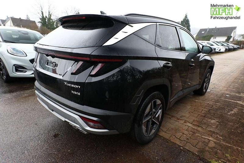 Neu Hyundai Tucson Trend 215 PS (158 kW) 2025 Abyss black mineralef... SUV