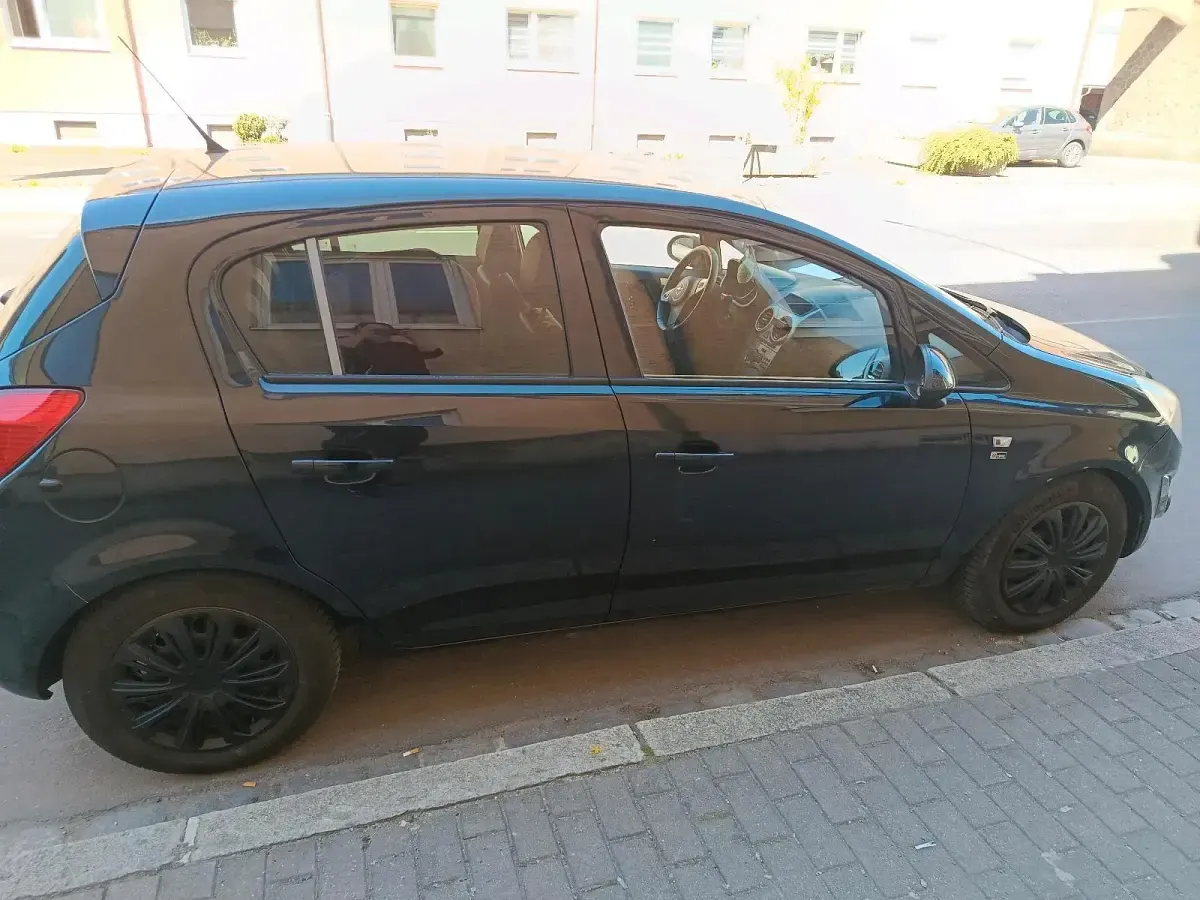 Gebraucht Opel Corsa 87 PS (63 kW) 2012 Schwarz Kleinwagen