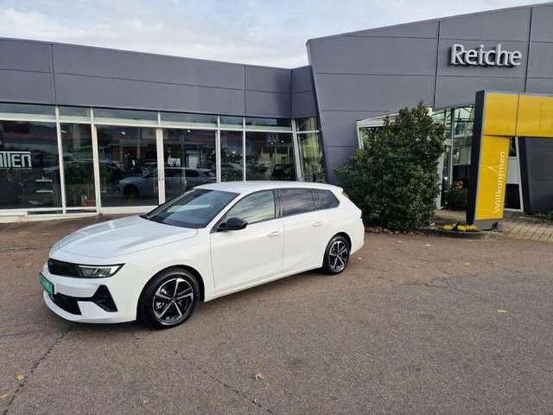 Weiß Gebraucht 2024 Opel Astra Kombi | 23.490 € (Guter Preis) - Bild 1/4