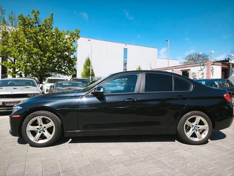 Second-hand BMW 320 184 CP (135 kW) 2015 Negru Berlinǎ