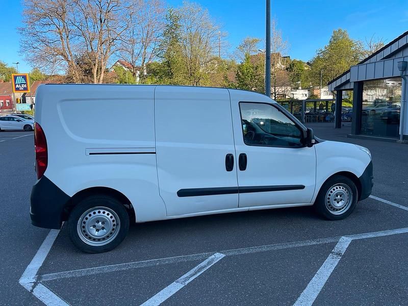 Second-hand Opel Combo 95 CP (69 kW) 2017 Alb Monovolum