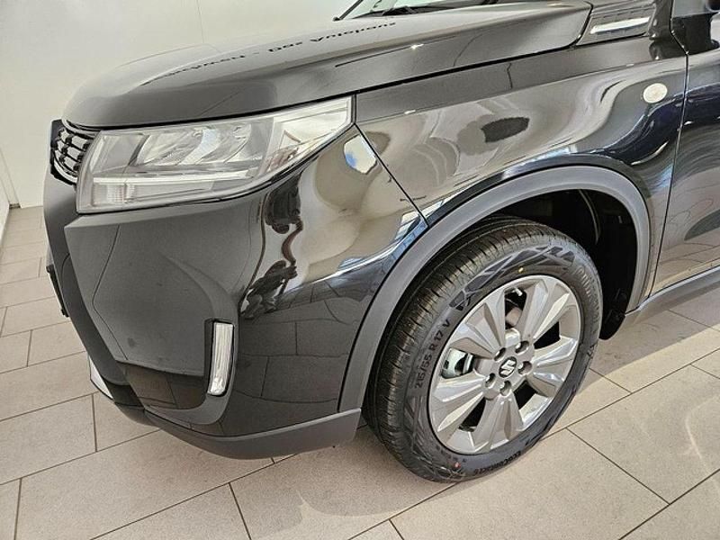 Gebraucht Suzuki Vitara Comfort 102 PS (75 kW) 2025 Schwarz SUV
