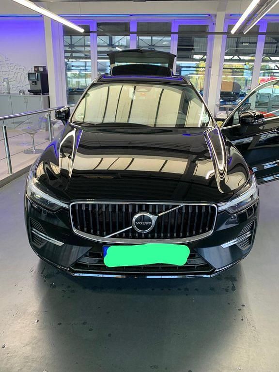 Schwarz Gebraucht 2023 Volvo XC60 Core SUV | 35.650 € (Fairer Preis) - Bild 1/4