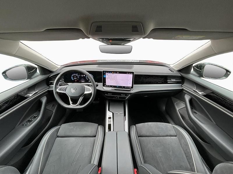 Gebraucht VW Passat Elegance 150 PS (110 kW) 2025 Schwarz Kombi