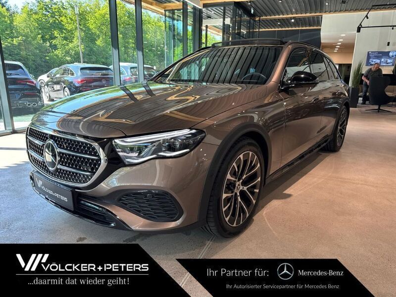 Gebraucht Mercedes E300 Night 197 PS (144 kW) 2024 Braun Kombi