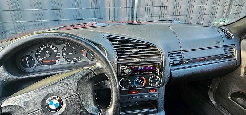 Gebraucht BMW 318 Cabriolet 116 PS (85 kW) 1996 Rot Cabrio