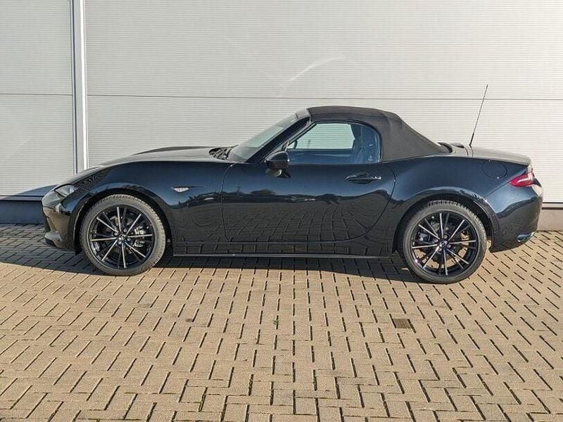 Gebraucht Mazda MX5 Exclusive 184 PS (135 kW) 2024 Jet black metallic (metallic) Cabrio
