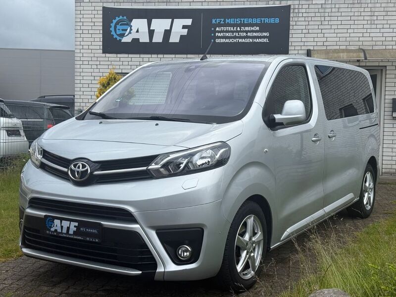 Silber Gebraucht 2017 Toyota Proace Verso Comfort Kombi | 22.990 € (Fairer Preis) - Bild 1/4