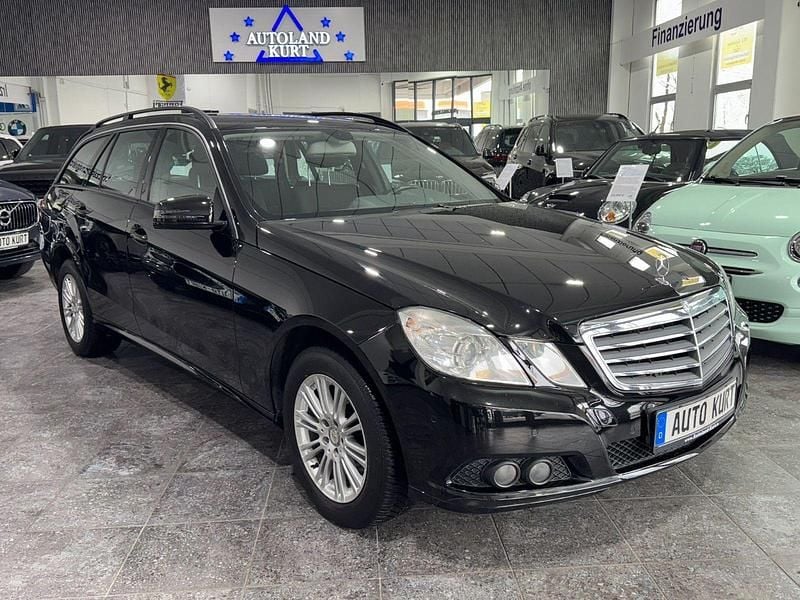 Gebraucht Mercedes E200 184 PS (135 kW) 2010 Schwarz Kombi