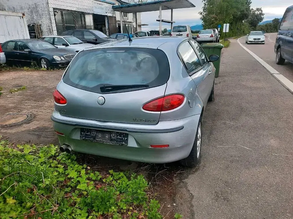 Occasion Alfa Romeo 147 105 ch (77 kW) 2004 Argent Citadine