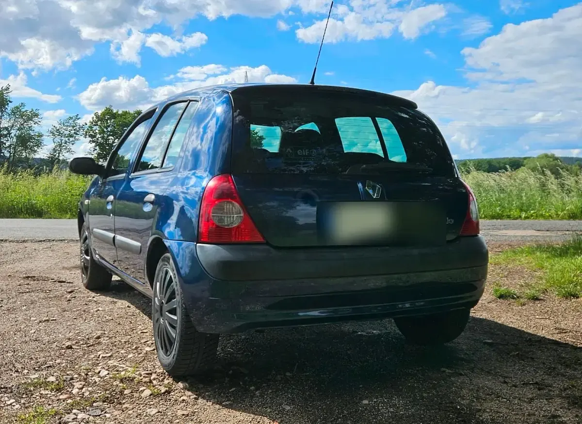 Gebraucht Renault Clio 75 PS (55 kW) 2005 Blau Kleinwagen