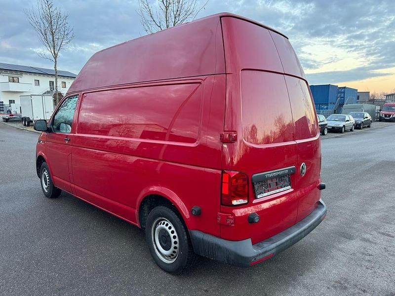 Gebraucht VW Transporter 150 PS (110 kW) 2020 Kirschrot Van