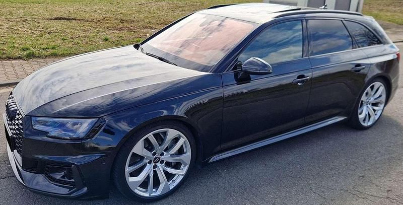 Schwarz Gebraucht 2018 Audi RS4 Sport Kombi | 37.650 € (Fairer Preis) - Bild 1/4