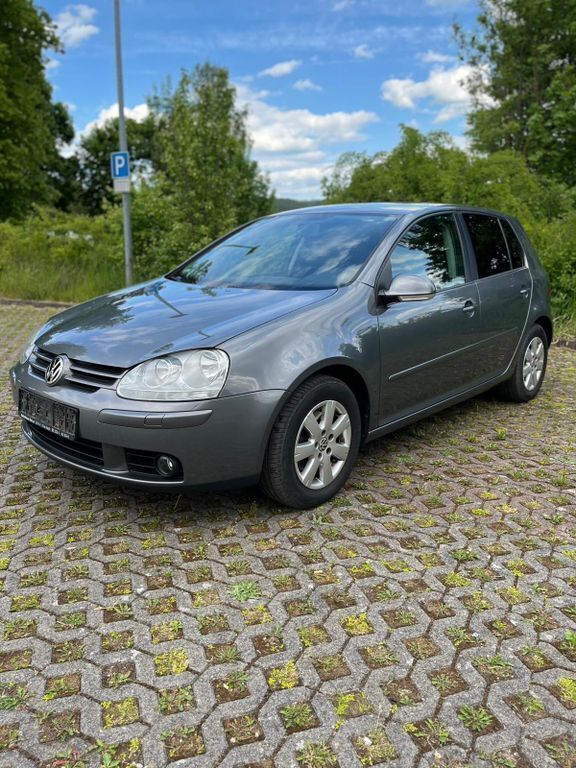 Grau Gebraucht 2007 VW Golf V Limousine | 1.200 € (Superpreis) - Bild 1/4