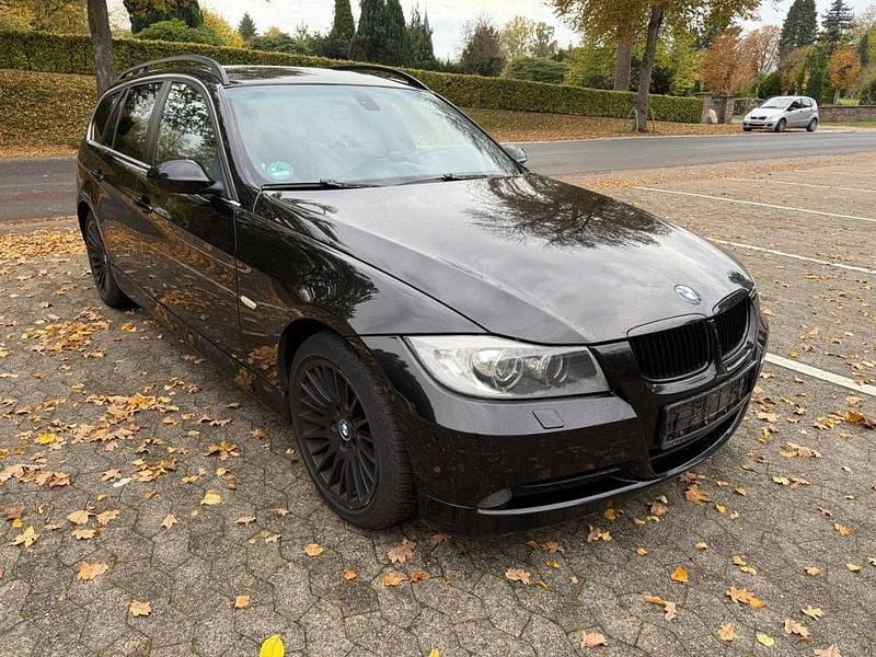 Gebraucht BMW 325 Sport Line 197 PS (144 kW) 2008 Schwarz Kombi