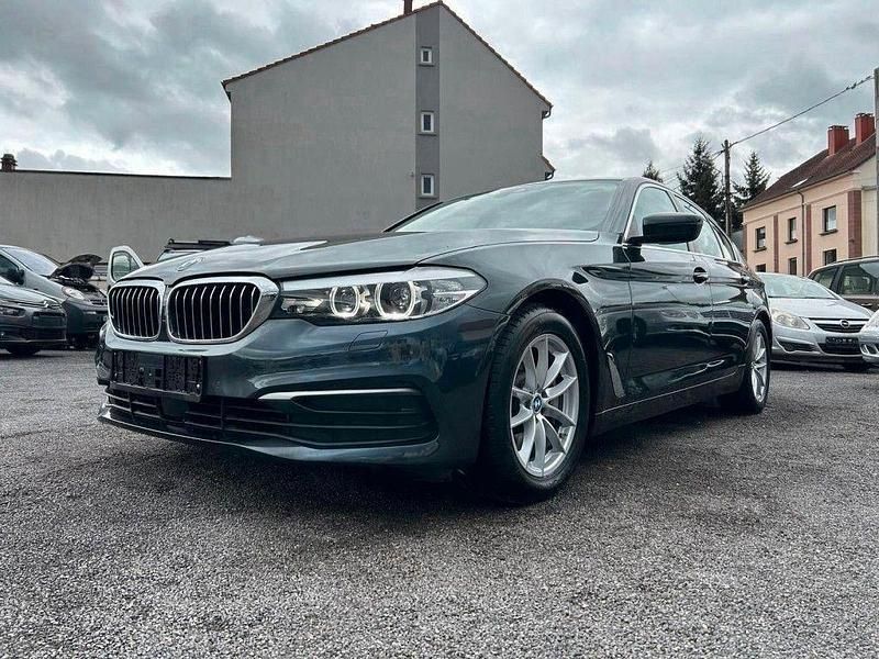 Grau Gebraucht 2017 BMW 530 Sport Line Limousine | 24.990 € (Fairer Preis) - Bild 1/4