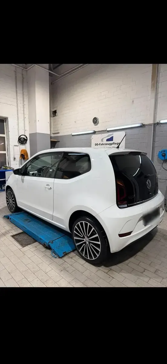 Usata VW up! 60 CV (44 kW) 2018 Bianco Utilitaria