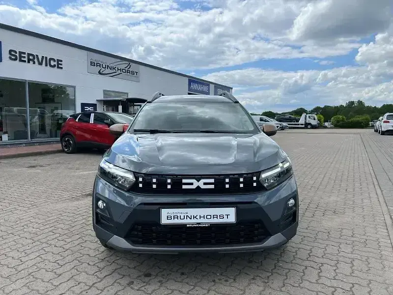 Neu Dacia Jogger Extreme 122 PS (89 kW) 2026 Grau Van / Kleinbus