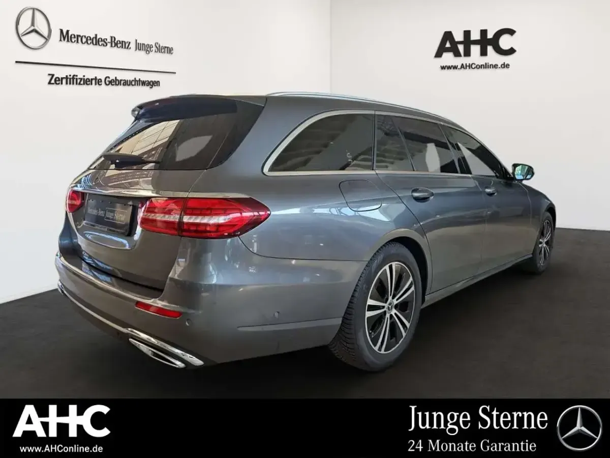 Gebraucht Mercedes E200 197 PS (144 kW) 2023 Grau Kombi