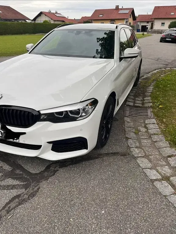 Gebraucht BMW 520 M Sport 190 PS (139 kW) 2019 Weiß Kombi